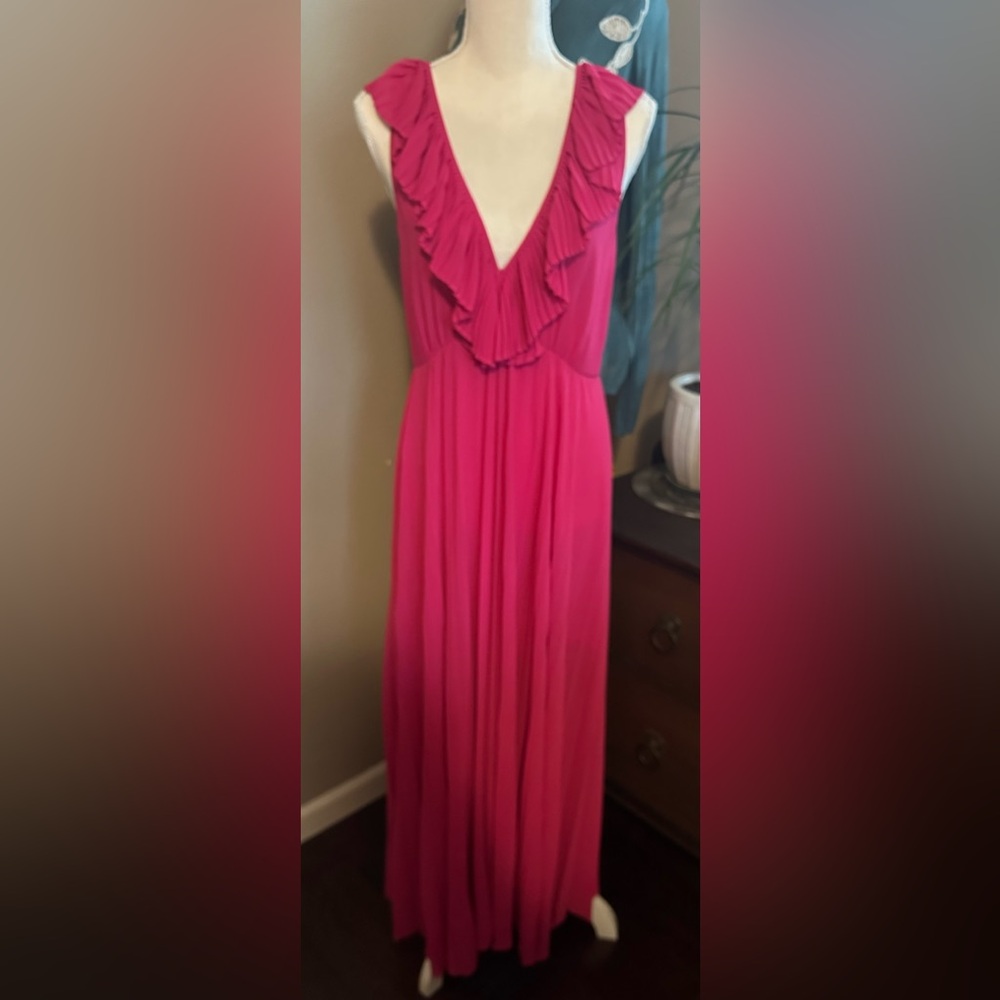 Zara pleated Fuchsia Ruffle V-Neck Maxi Dress medium - Picture 5 of 7